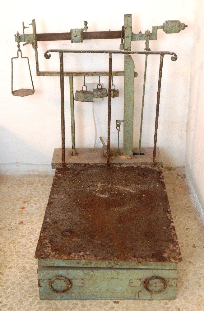 Large weighing scales