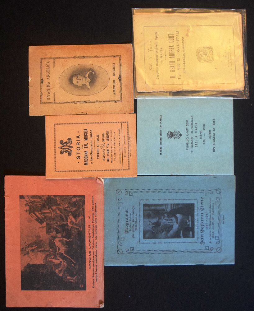 6 Religious booklets