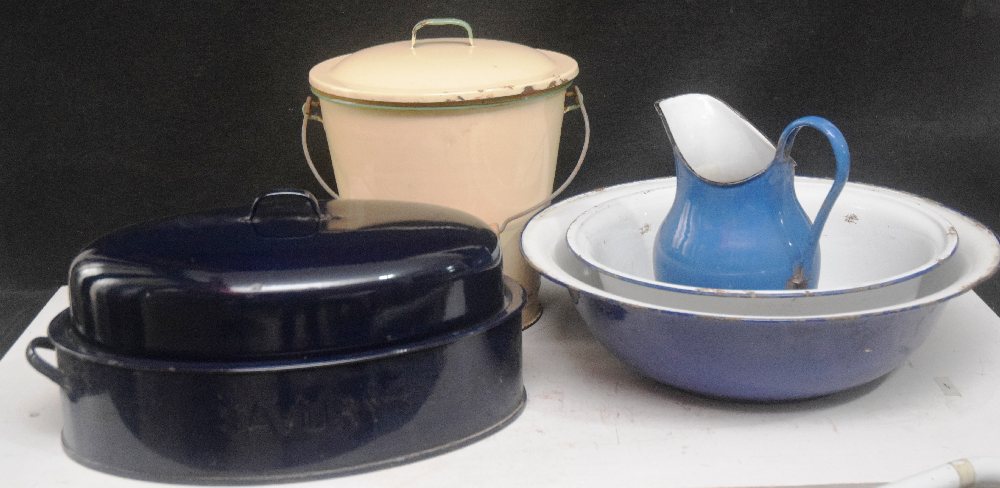 Blue enamel old oval fish kettle; 2 round basins, jug and slop pail