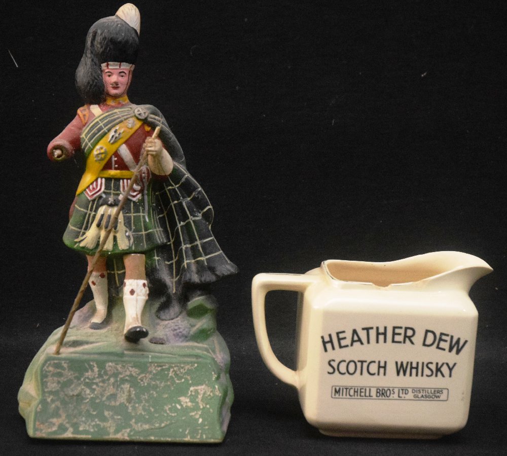 HEATHER DEW Scotch whisky water jug, DEWARS whisky Scotsman, 24cm