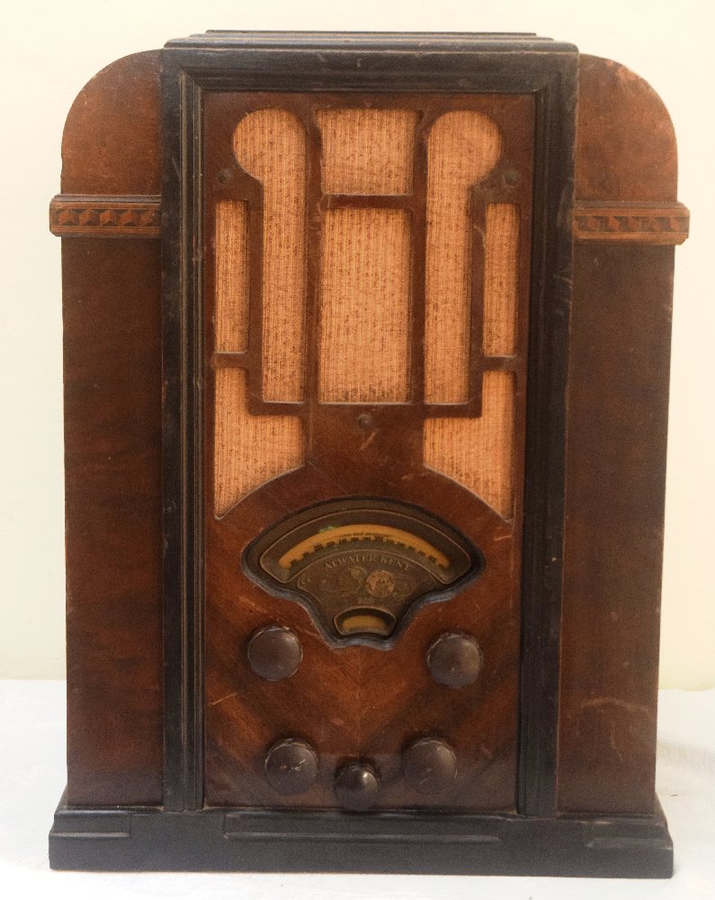 ADWATERKENT 308 radio, valve, in wood case