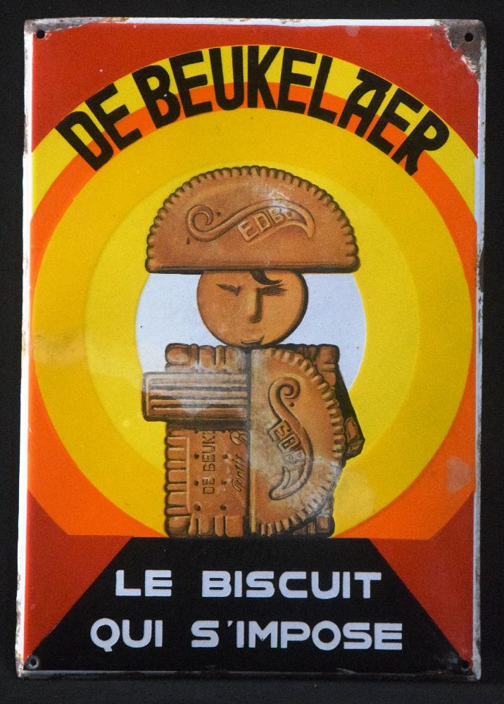 DE BEUCKLAER biscuits enamel sign, 35 x 50cm