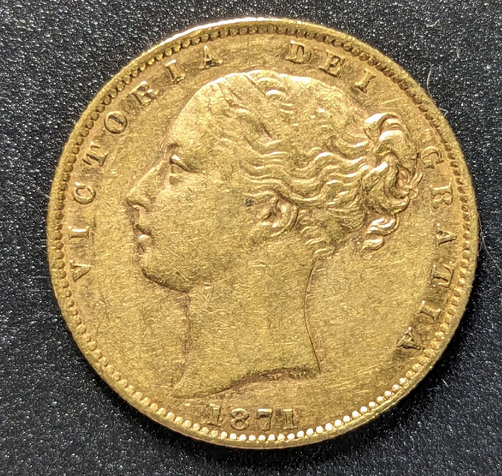 QV young head, shield back, gold sovereign, 1871