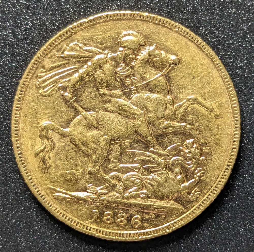 QV young head gold sovereign, 1886