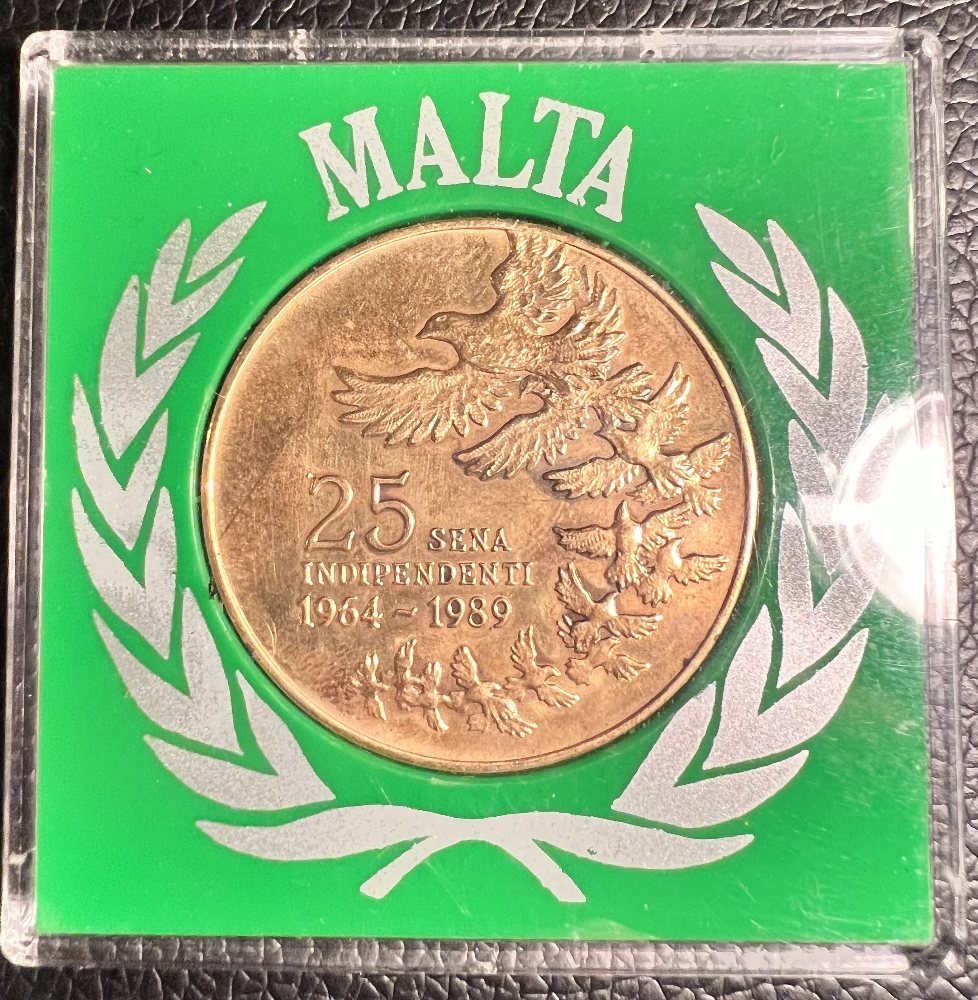 1989 Malta Independence medal - Gold colour