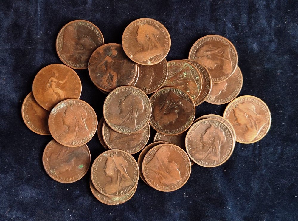 25 QV Copper coins, 1d