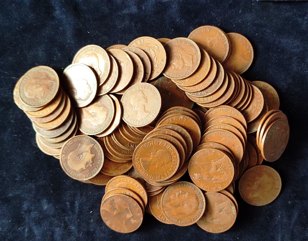 200 QV to QEII Copper coins, 1/2 d