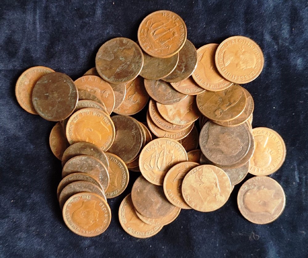 85 QV to QEII Copper coins 1/2 d