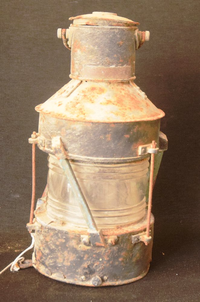 Painted steel marine portable lantern