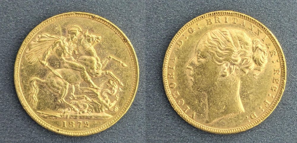 QV  Young Head Gold Sovereign, 1872