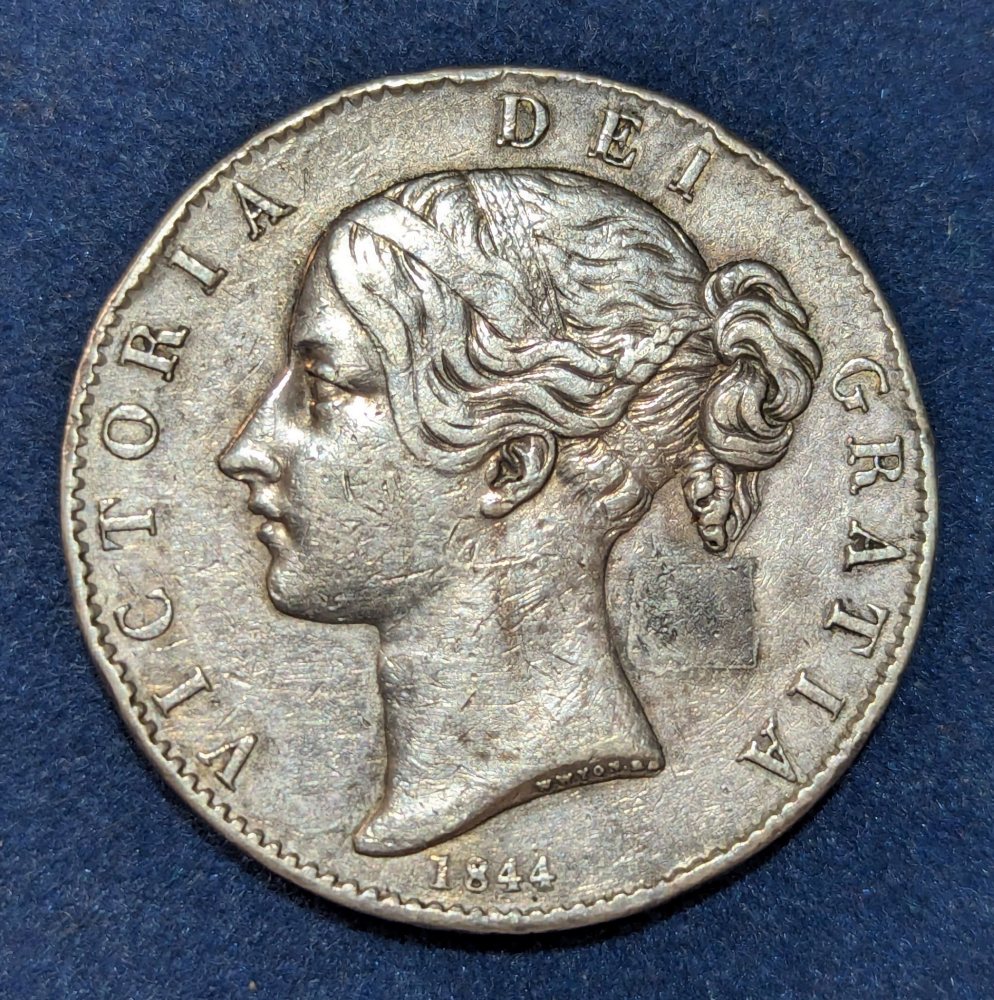 QV crown 1844