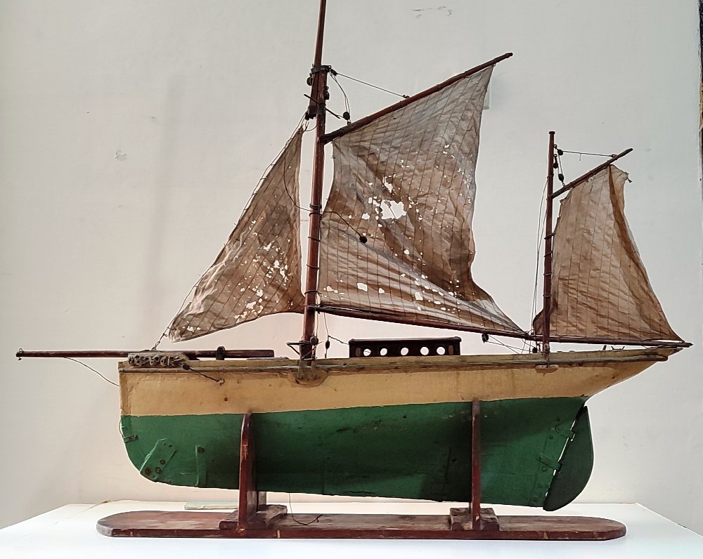 20th C. Model of a sailing yacht, 124 x 130cm