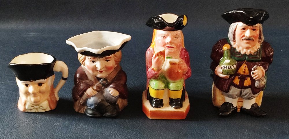 4 China character jugs small