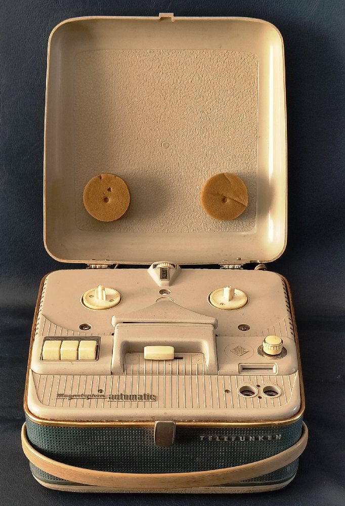 TELEFUNKEN portable reel-to-reel tape recorder, ca. 1960s