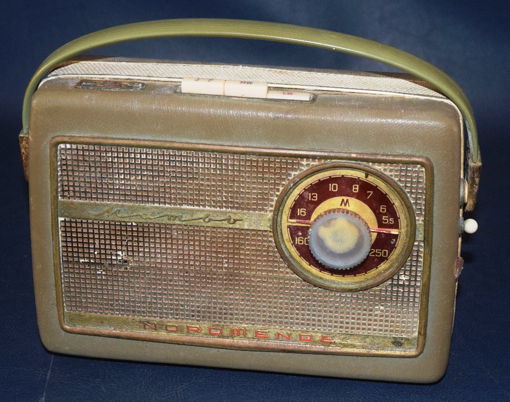 NORDMENDE MAMBO portable radio