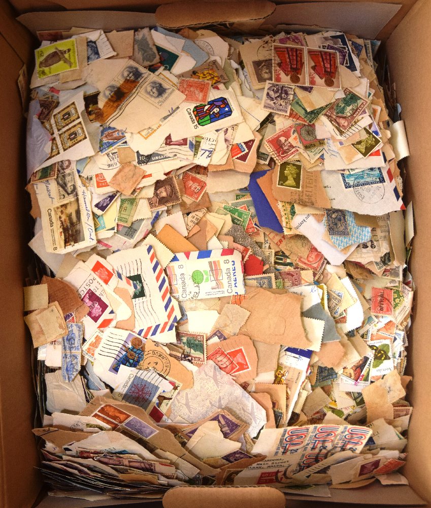 World used stamps (box)