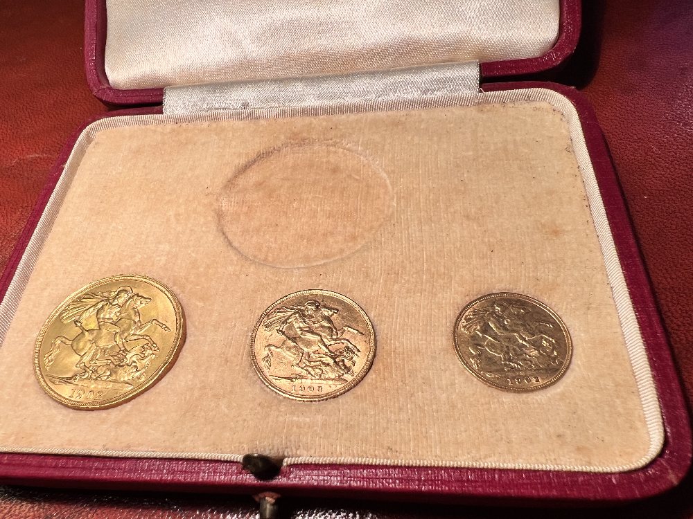 UK gold coins (3) - Sovereign partial set: 1902 £2, 1903 £1, 1902 £0.5 (no £5)