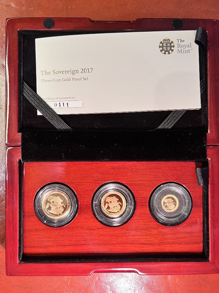 UK Gold coins (3) - 2017 Sovereign set (£1, £0.50, £0.25)