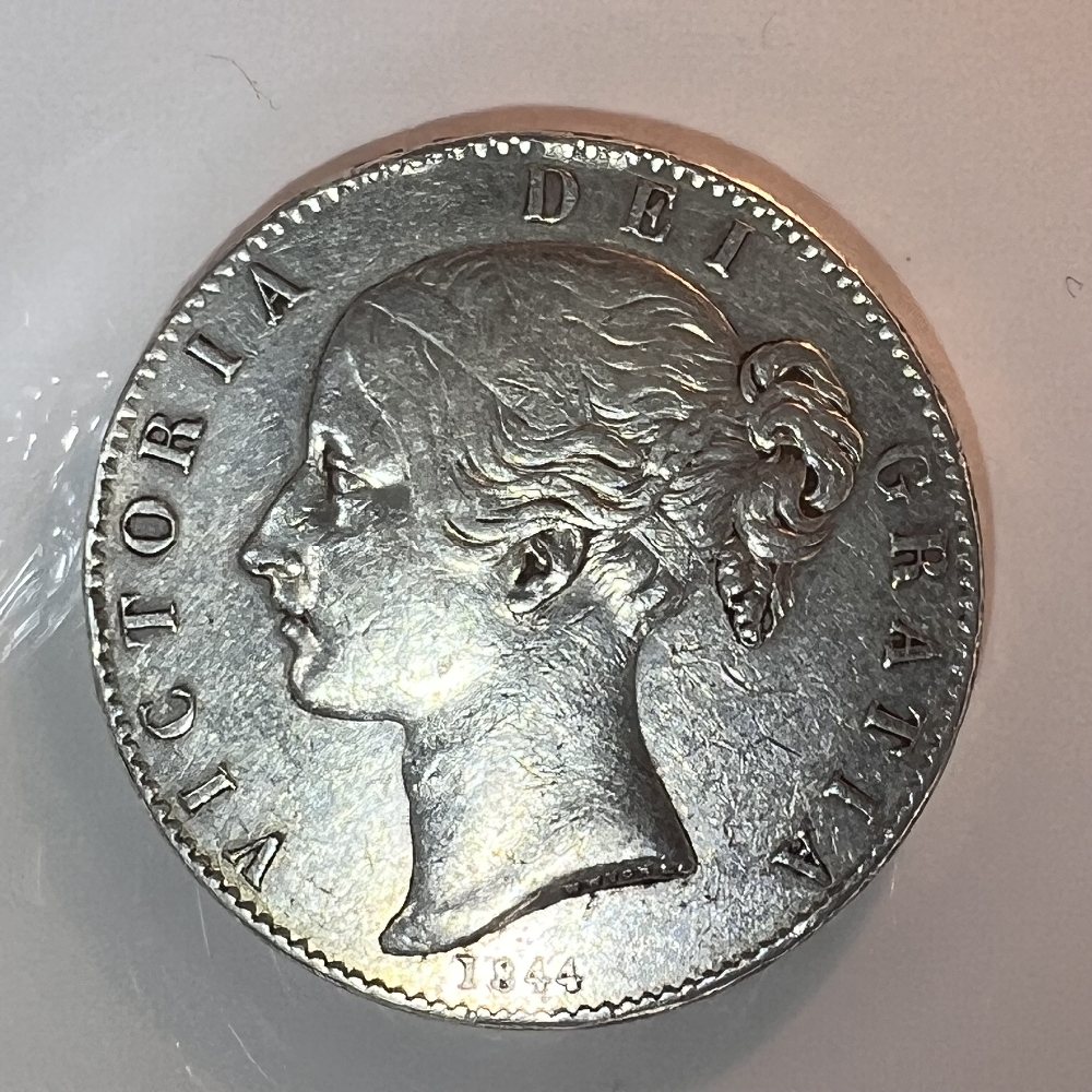 UK Sterling silver crown - QV - Young Head - 1844 - Star stop