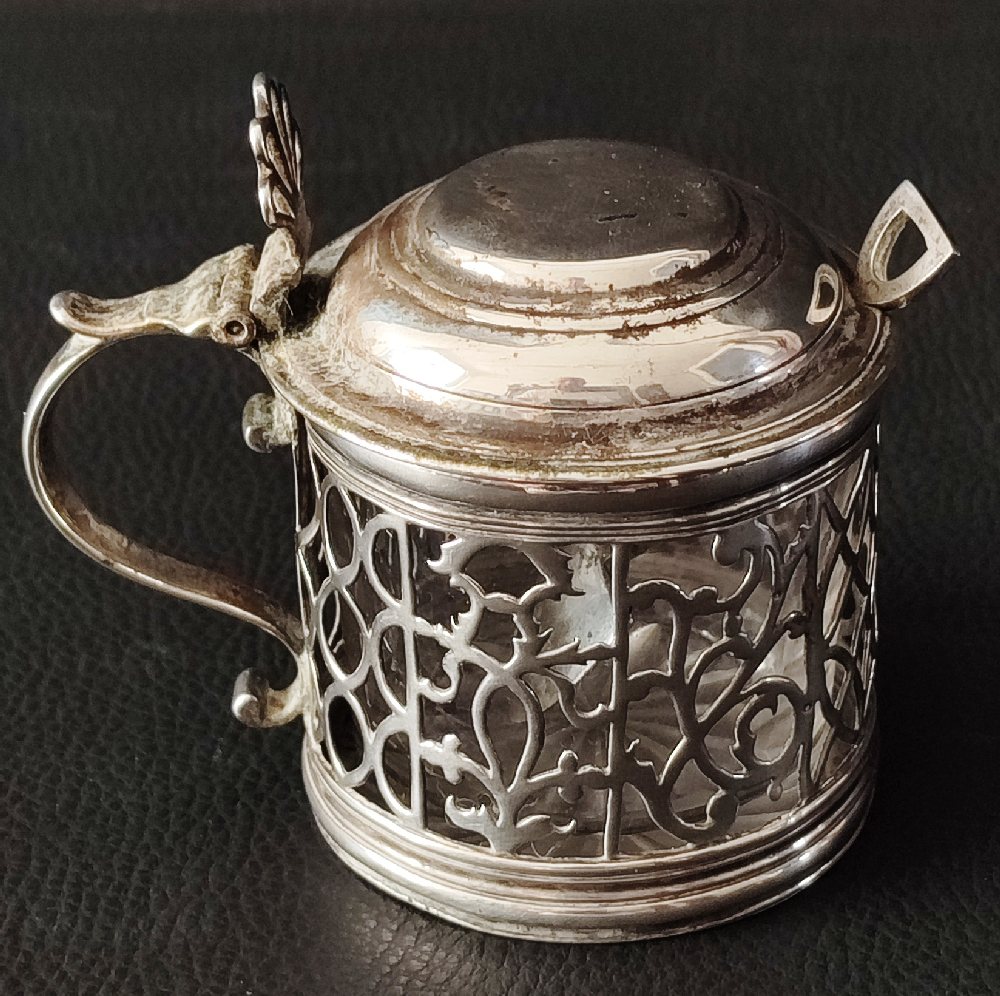 English silver mustard pot, pierced pattern with glass liner, 105grns