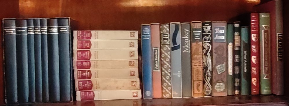 Churchill Winston, The Second World War in 7 volumes; and other general reading books